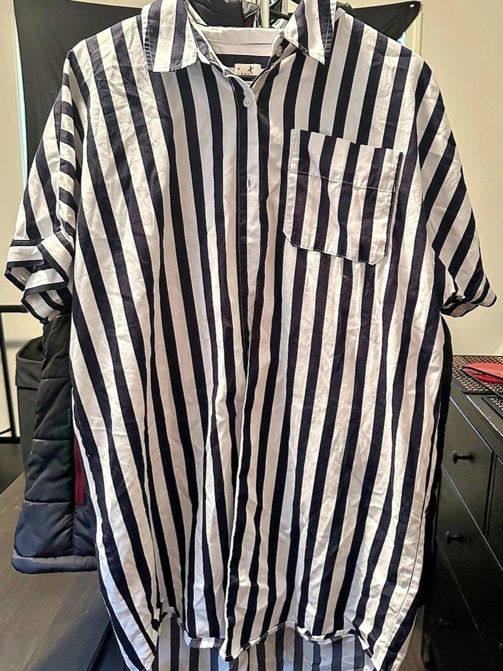 Striped Short Sleeve Shirt in Black & White